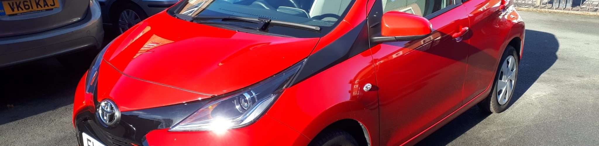 Second hand Toyota Aygo - passenger side front view